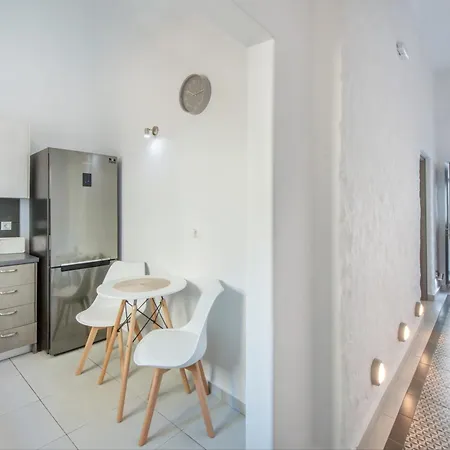 Amarantios Urban Nest Apartmán